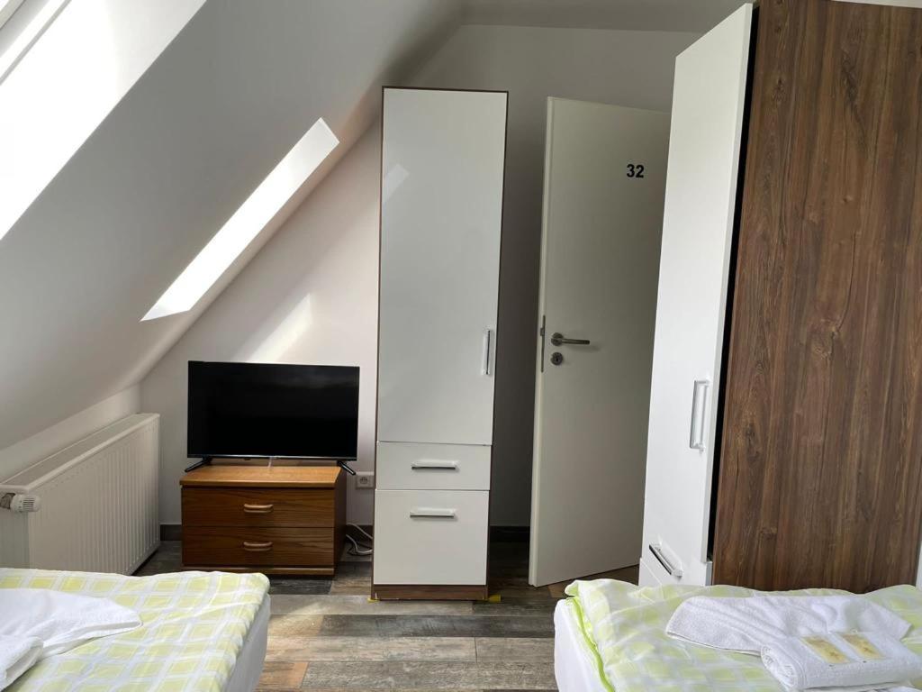 Hotel Gruener Baum Schömberg Zewnętrze zdjęcie