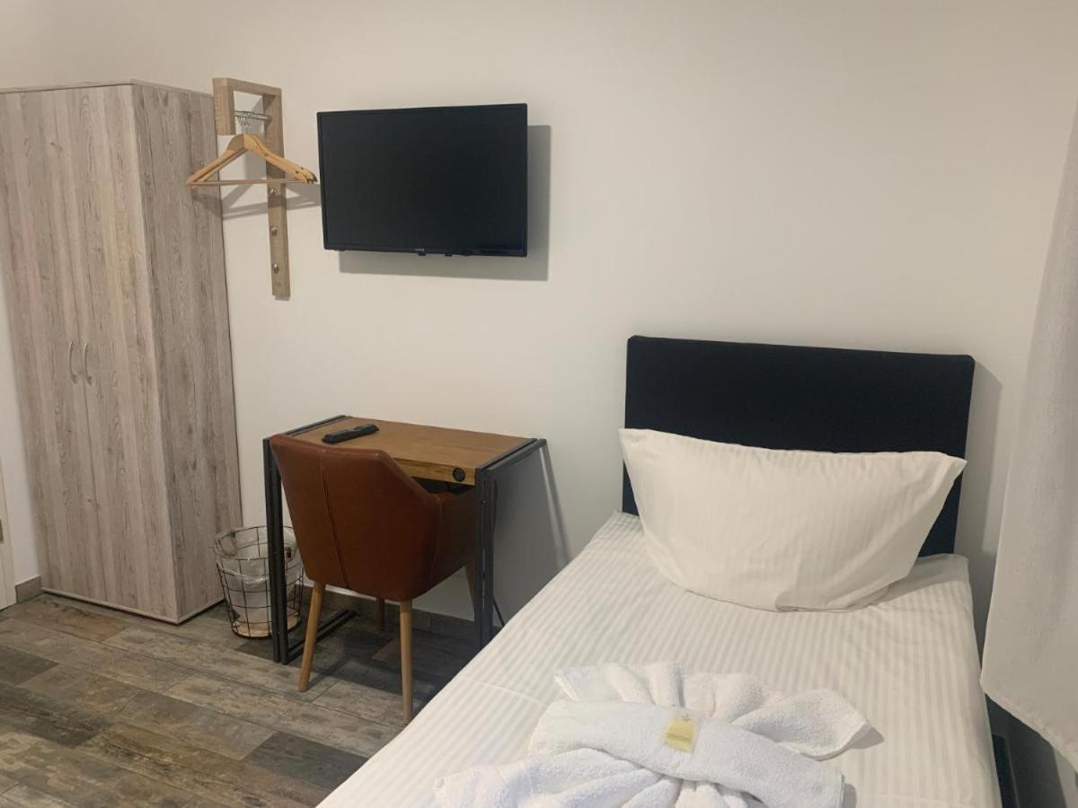 Hotel Gruener Baum Schömberg Zewnętrze zdjęcie